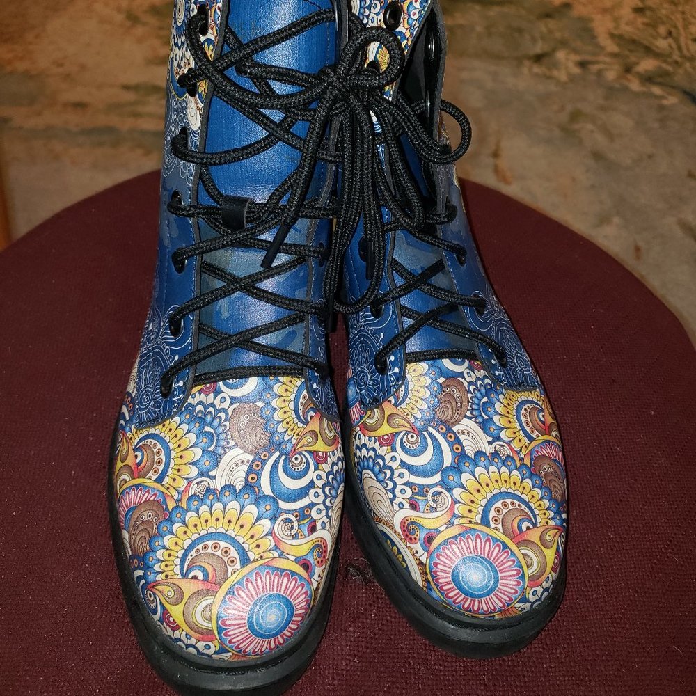 New Sunflower Peace Boots made by YesWeVibe